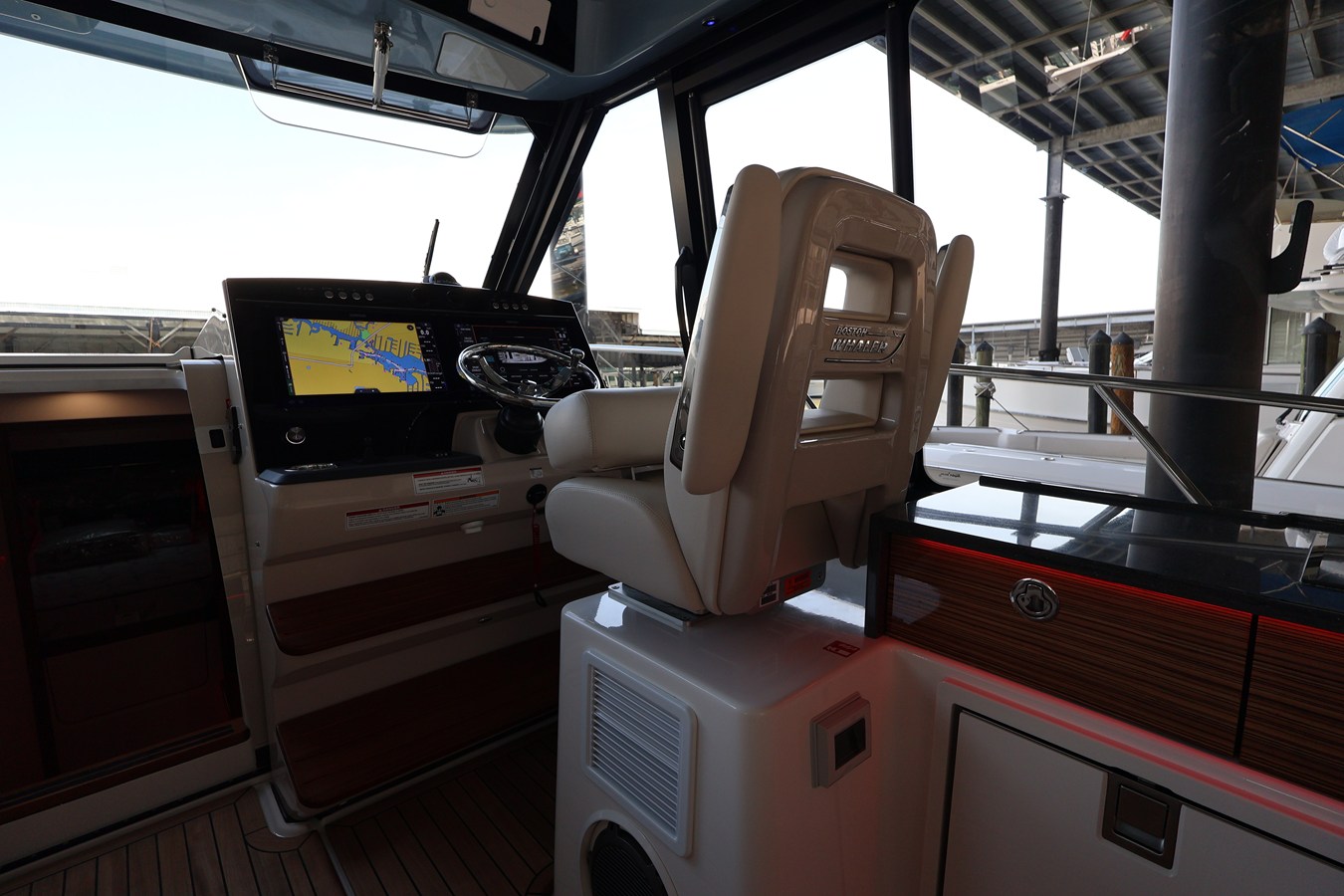 2026 Boston Whaler 405 Conquest 51