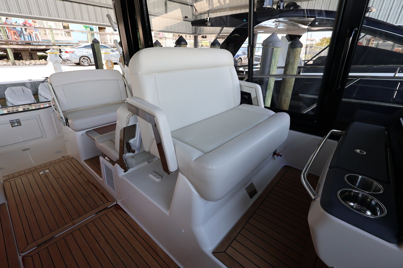 2026 Boston Whaler 405 Conquest 60