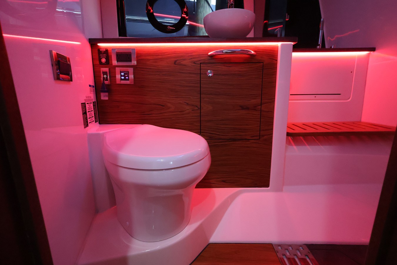 2026 Boston Whaler 405 Conquest 79