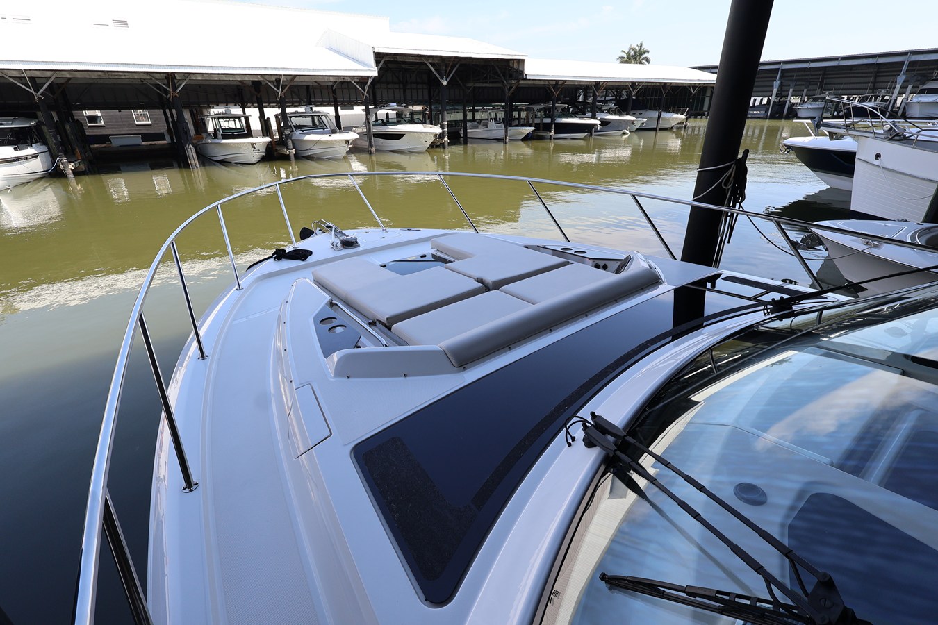 2026 Boston Whaler 405 Conquest 95