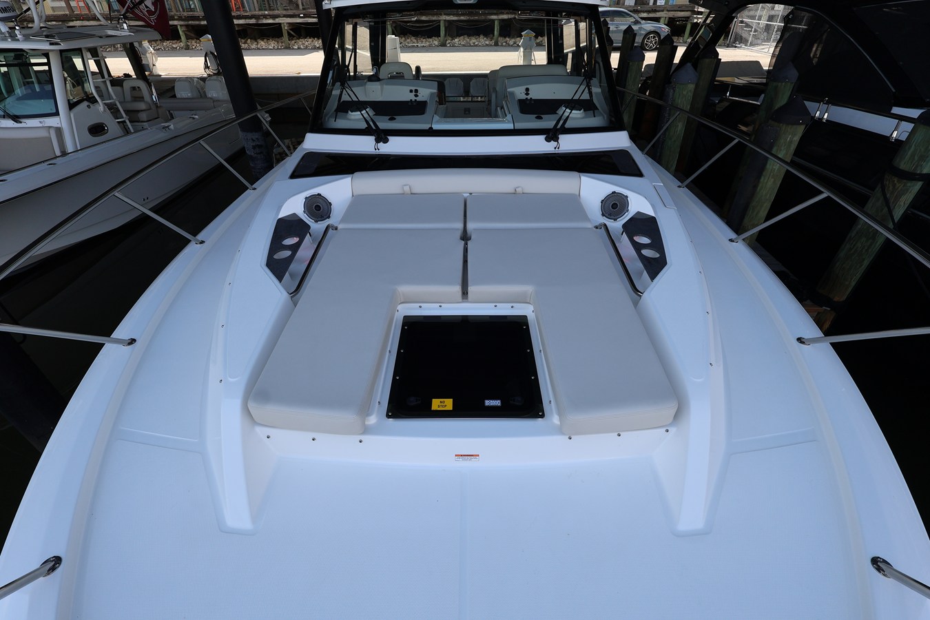 2026 Boston Whaler 405 Conquest 96