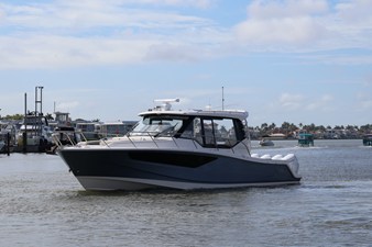 Boston Whaler 405 Conquest 1 2026 Boston Whaler 405 Conquest 2