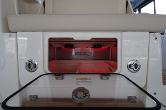 2026 Boston Whaler 405 Conquest 31