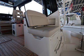 2026 Boston Whaler 405 Conquest 34