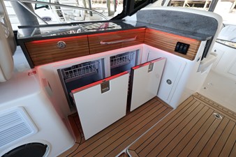 2026 Boston Whaler 405 Conquest 47