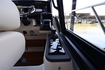 2026 Boston Whaler 405 Conquest 53