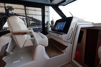 2026 Boston Whaler 405 Conquest 59
