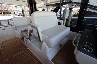 2026 Boston Whaler 405 Conquest 60