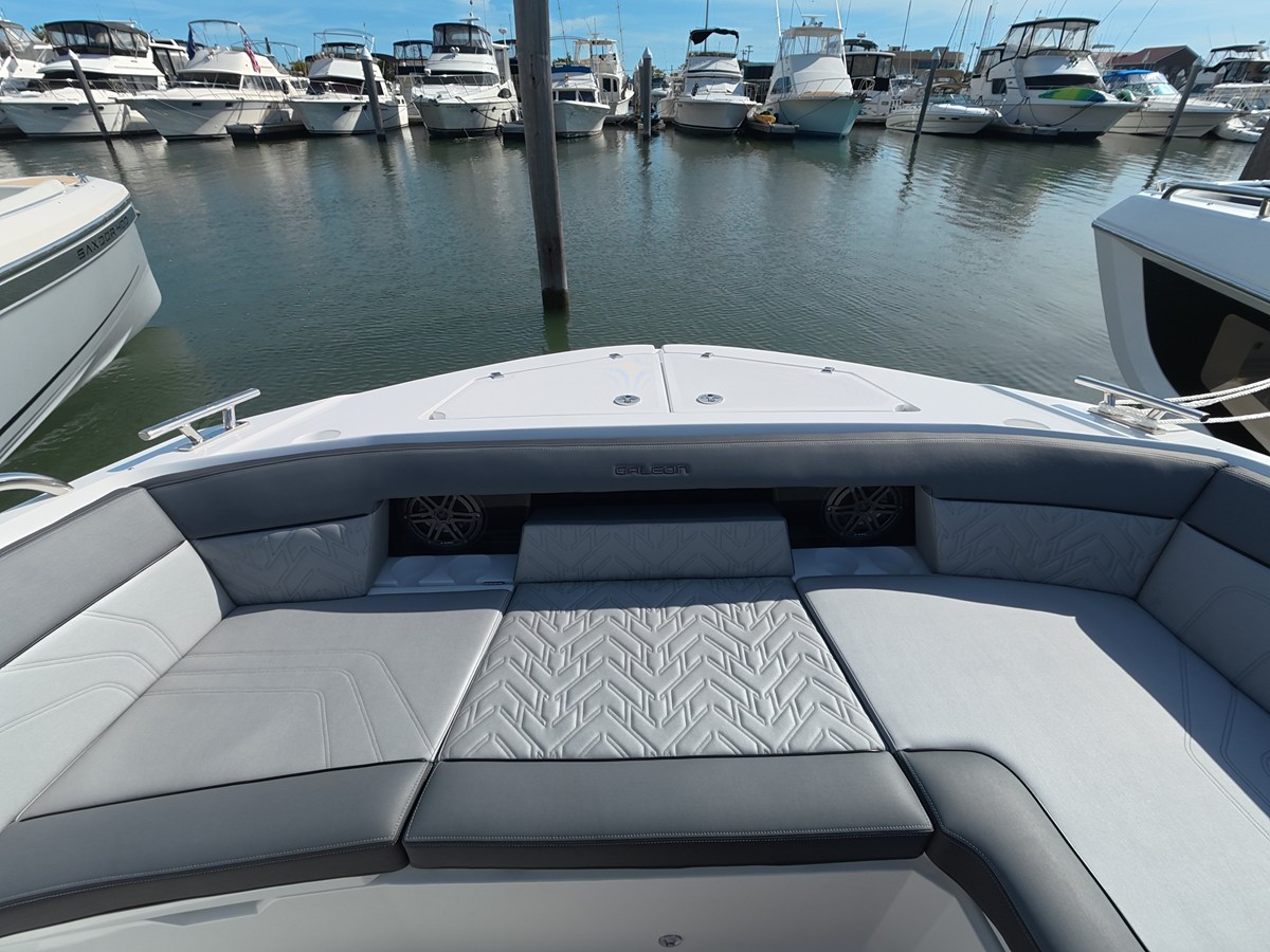 2027 Galeon 335 GTO 30