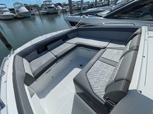 2027 Galeon 335 GTO 29
