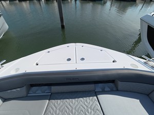2027 Galeon 335 GTO 31