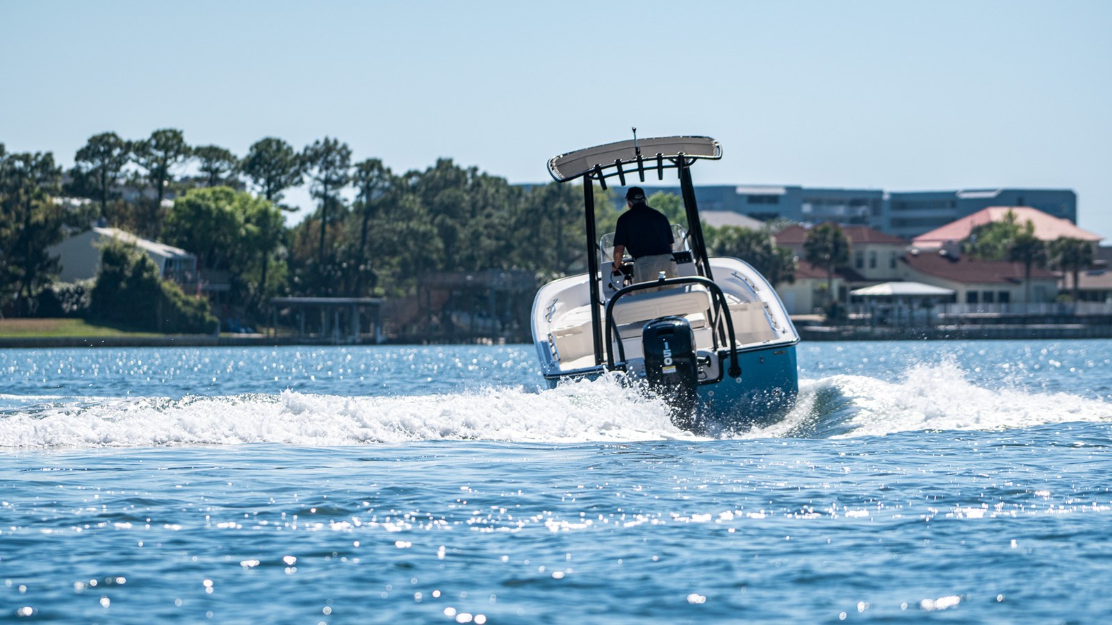 2027 Boston Whaler 190 Montauk 11