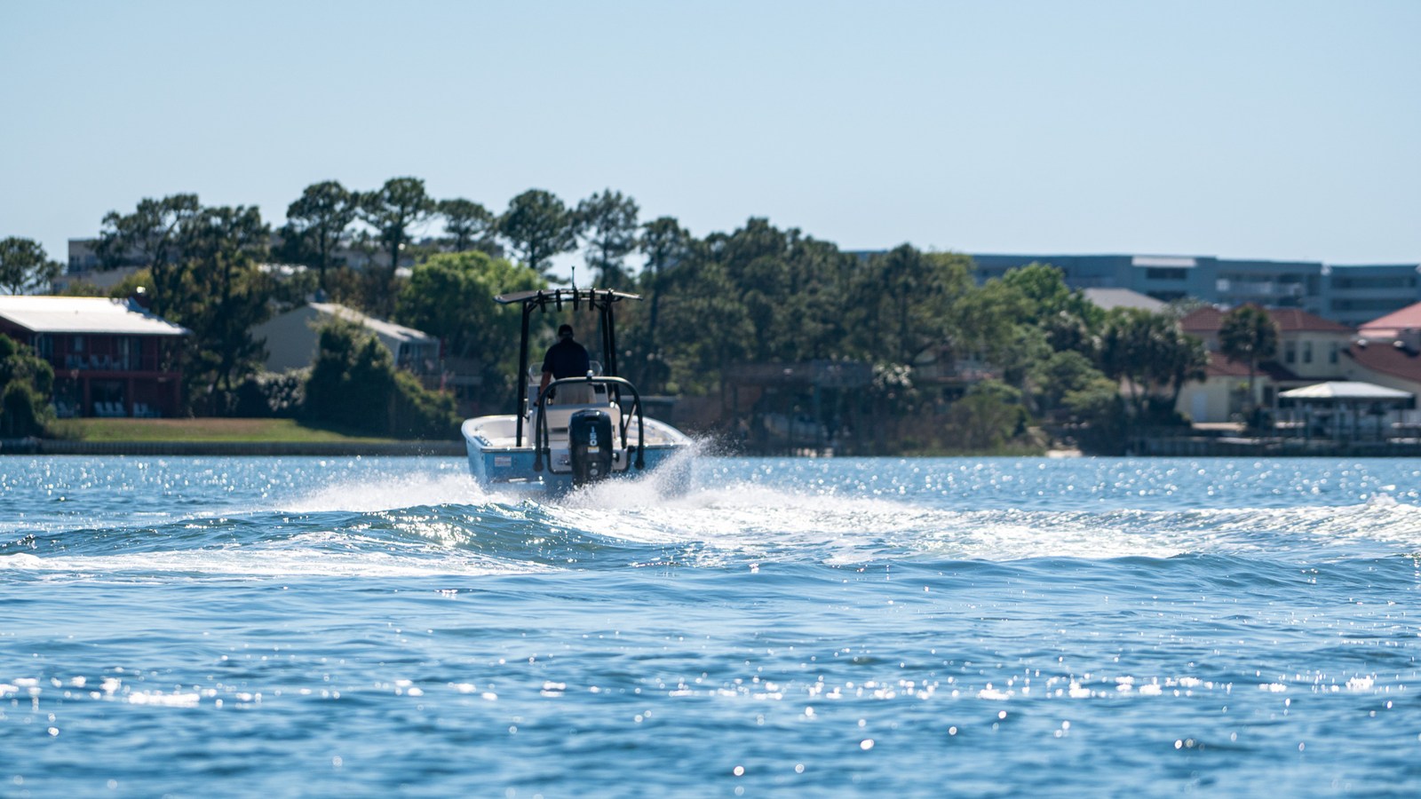 2027 Boston Whaler 190 Montauk 12