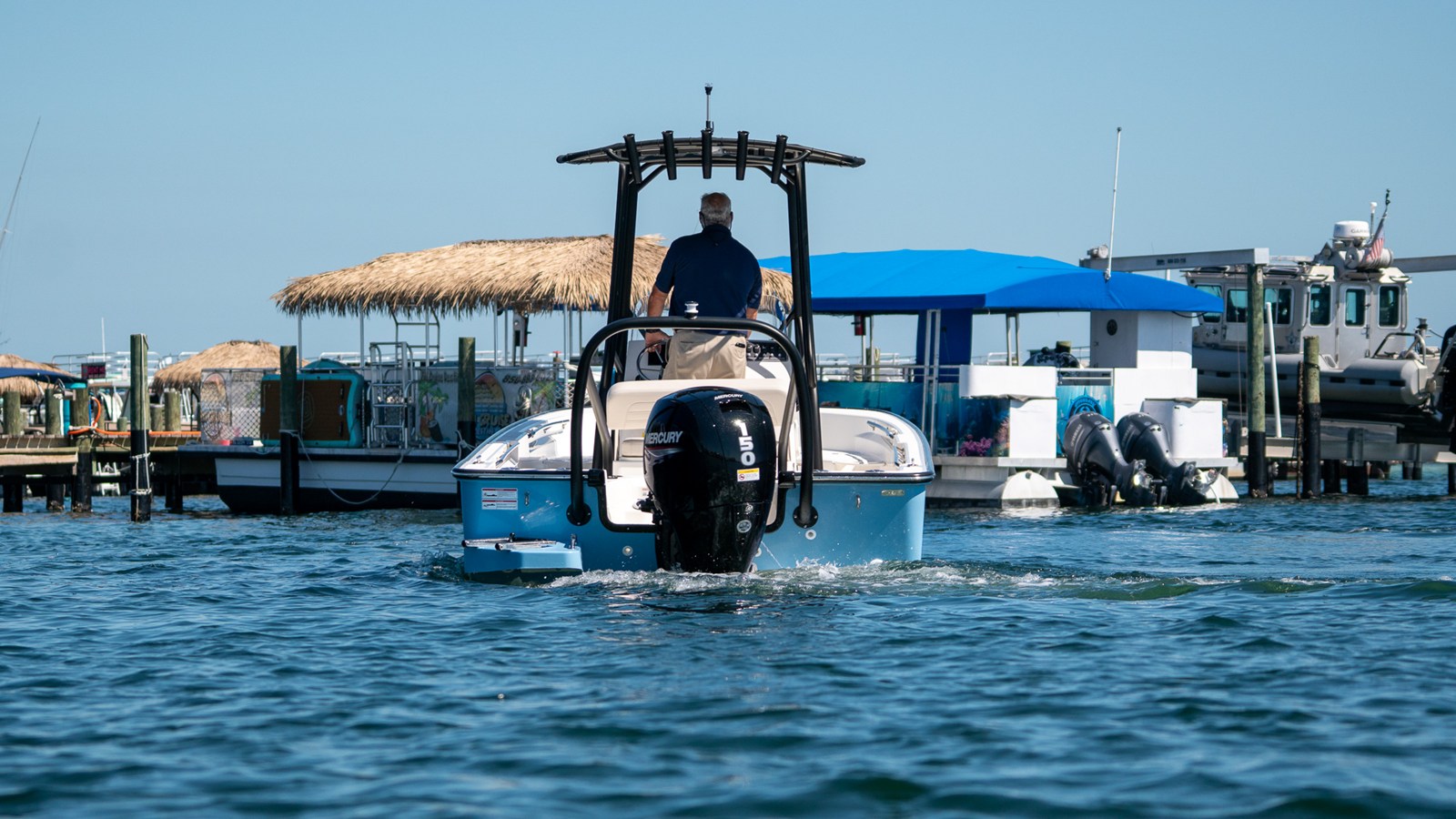2027 Boston Whaler 190 Montauk 16