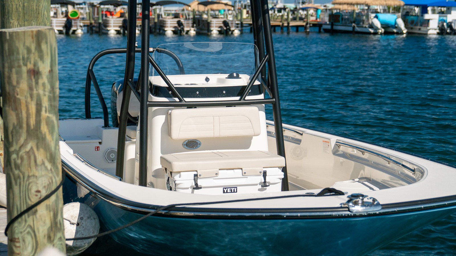 2027 Boston Whaler 190 Montauk 22