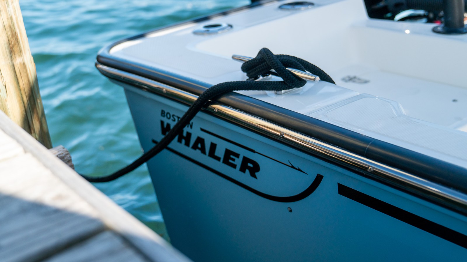 2027 Boston Whaler 190 Montauk 35