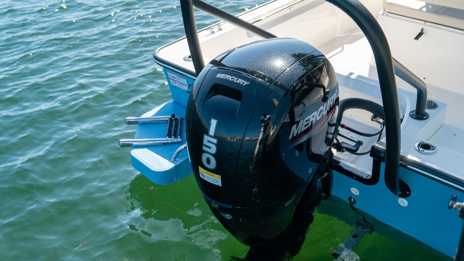 2027 Boston Whaler 190 Montauk 37