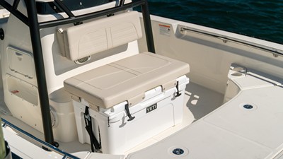 Boston Whaler 190 Montauk 19 2027 Boston Whaler 190 Montauk 20