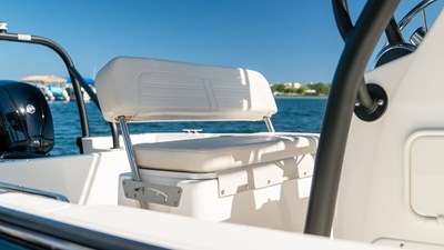 Boston Whaler 190 Montauk 28 2027 Boston Whaler 190 Montauk 29