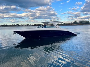 Sea Ray 400 SLX 0 2023 Sea Ray 400 SLX 1