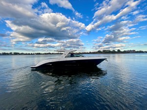Sea Ray 400 SLX 3 2023 Sea Ray 400 SLX 4