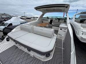 Sea Ray 400 SLX 4 2023 Sea Ray 400 SLX 5