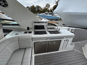 Sea Ray 400 SLX 8 2023 Sea Ray 400 SLX 9