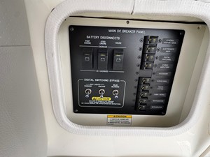 Sea Ray 400 SLX 11 2023 Sea Ray 400 SLX 12