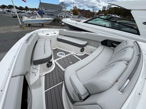 Sea Ray 400 SLX 14 2023 Sea Ray 400 SLX 15