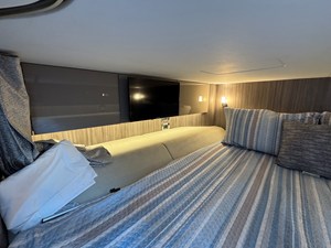 Sea Ray 400 SLX 20 2023 Sea Ray 400 SLX 21