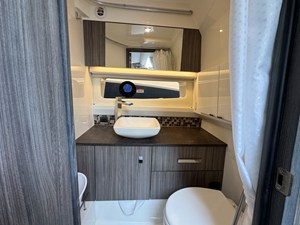 Sea Ray 400 SLX 21 2023 Sea Ray 400 SLX 22
