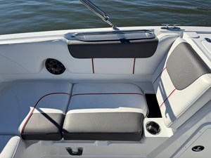Tracker TAHOE 1950 11 2023 Tracker TAHOE 1950 12