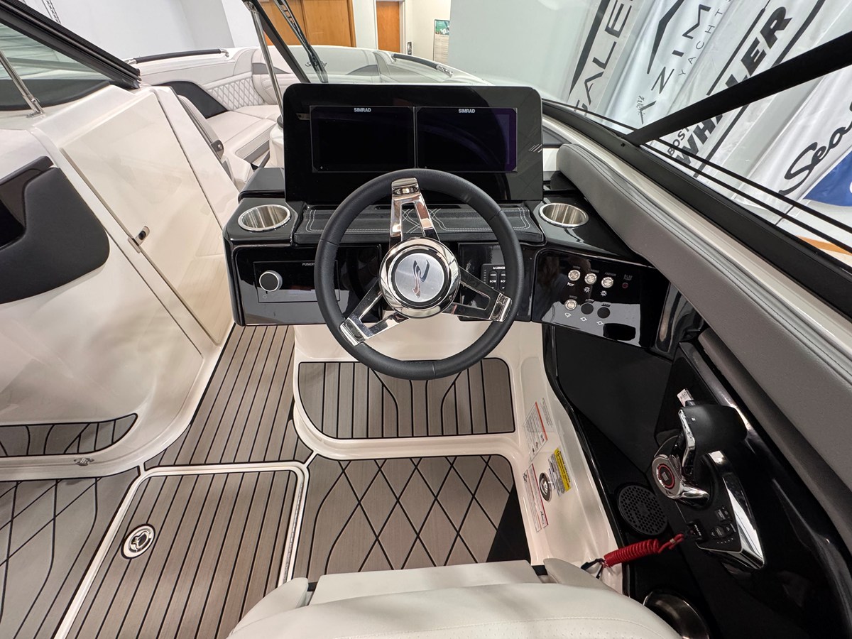 2026 Sea Ray SLX 260 Outboard 15