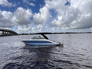 Sea Ray SLX 260 Outboard 0 2026 Sea Ray SLX 260 Outboard 1