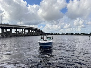 Sea Ray SLX 260 Outboard 2 2026 Sea Ray SLX 260 Outboard 3