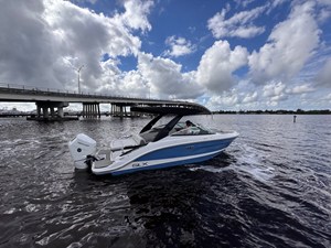 Sea Ray SLX 260 Outboard 4 2026 Sea Ray SLX 260 Outboard 5