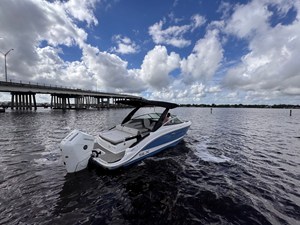 Sea Ray SLX 260 Outboard 5 2026 Sea Ray SLX 260 Outboard 6