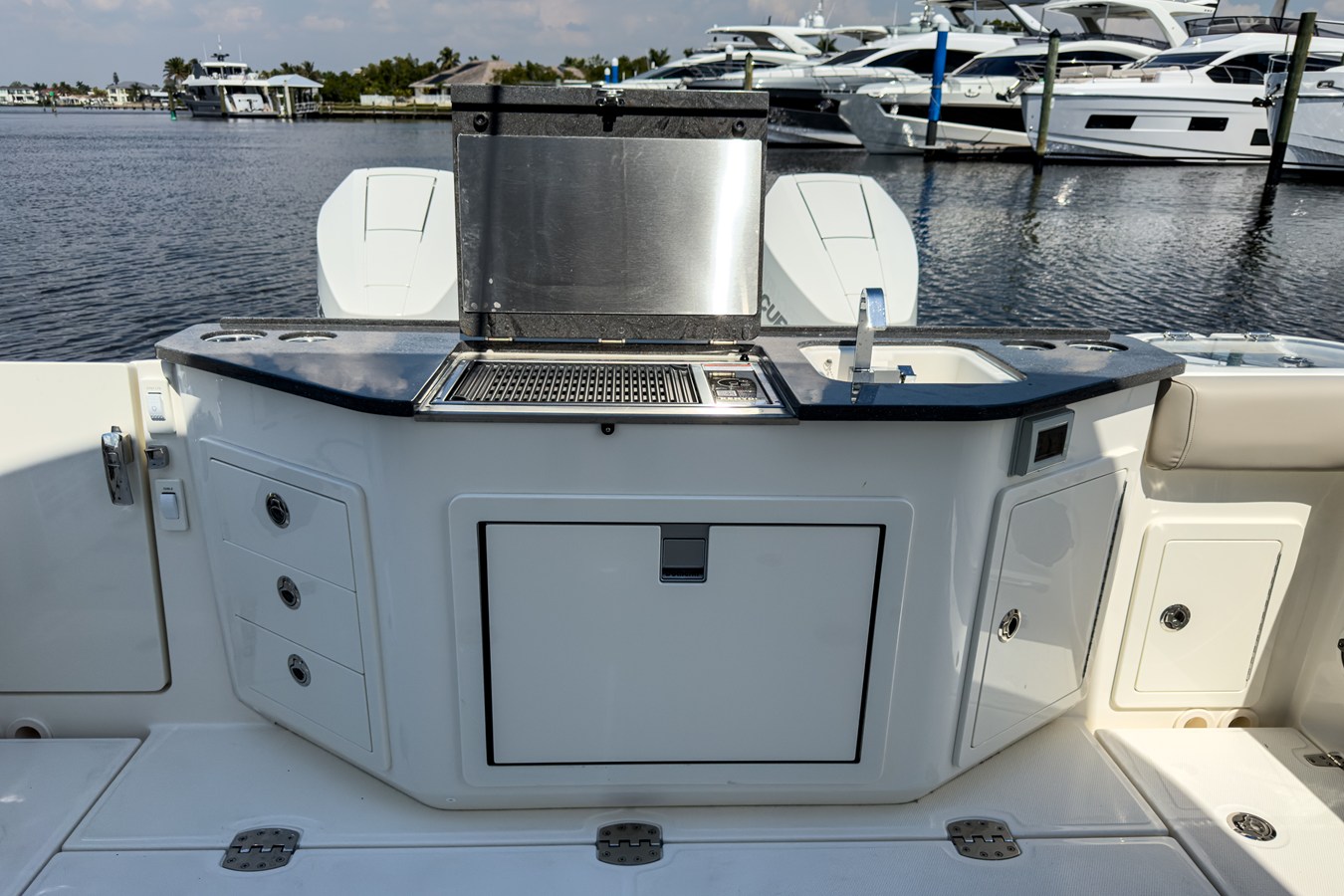 2026 Boston Whaler 365 Conquest 7