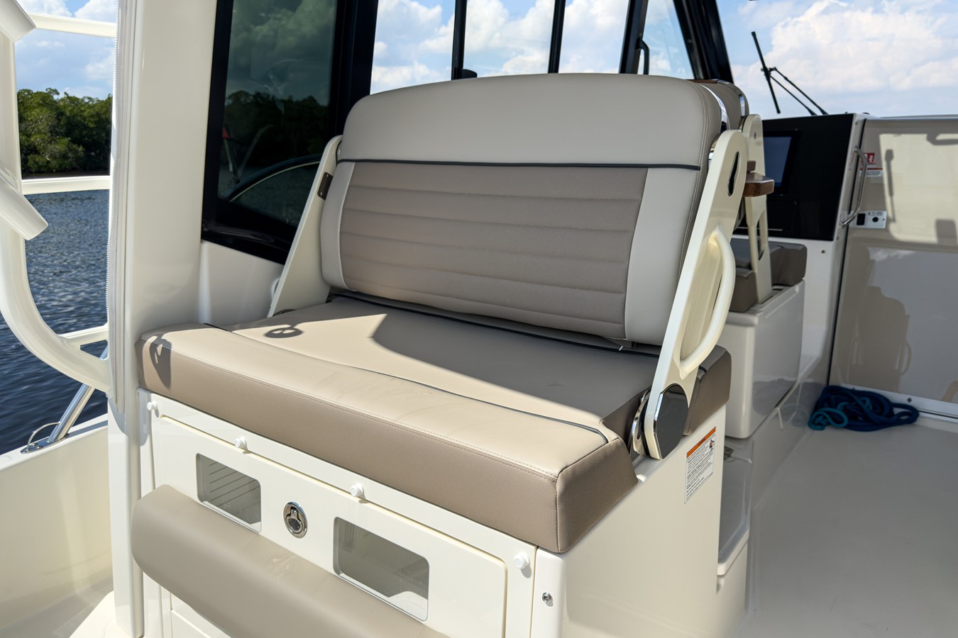2026 Boston Whaler 365 Conquest 12