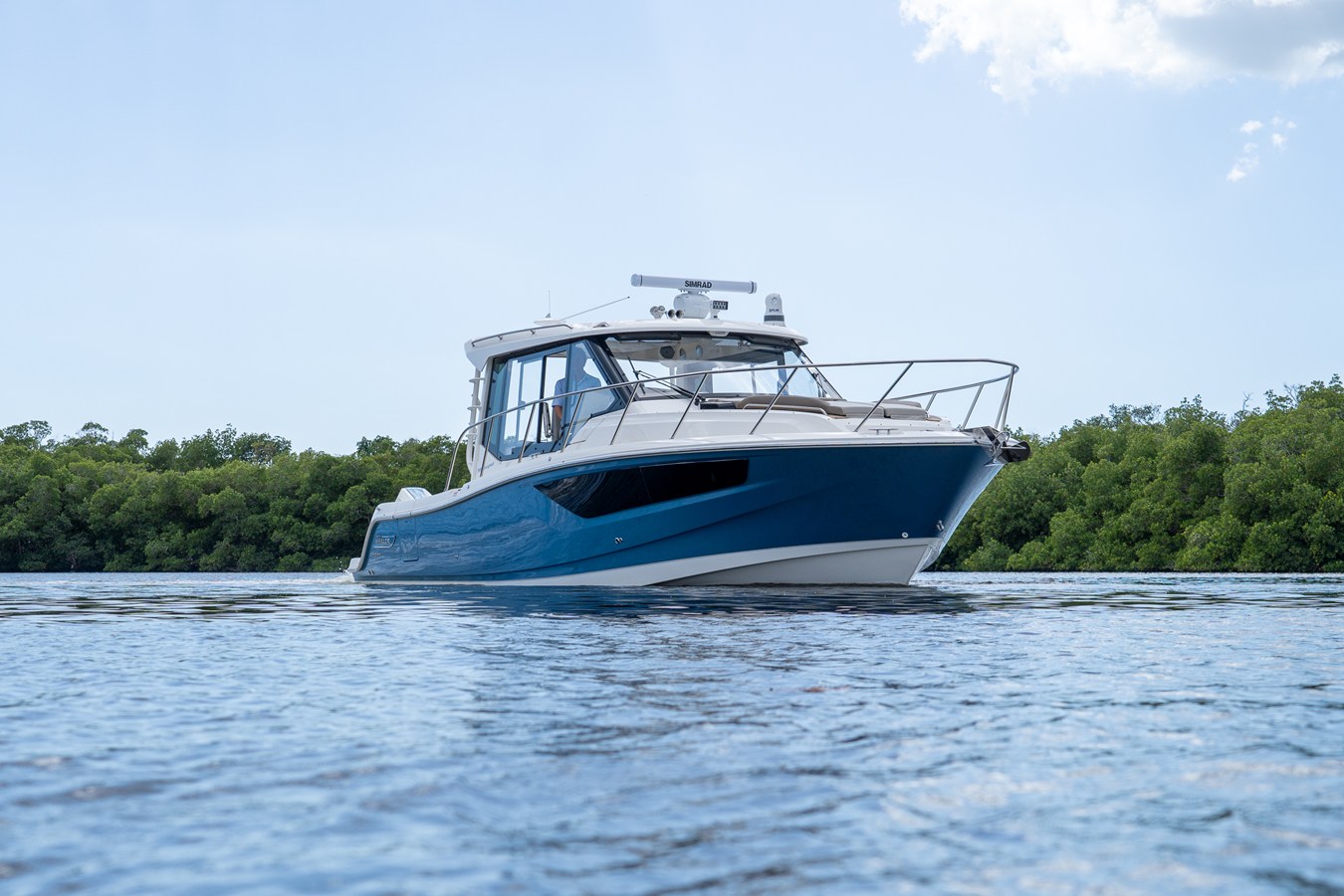 2026 Boston Whaler 365 Conquest 47