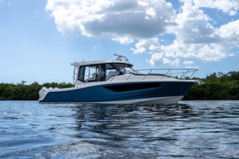 Boston Whaler 365 Conquest 0 2026 Boston Whaler 365 Conquest 1
