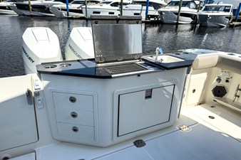 Boston Whaler 365 Conquest 4 2026 Boston Whaler 365 Conquest 5