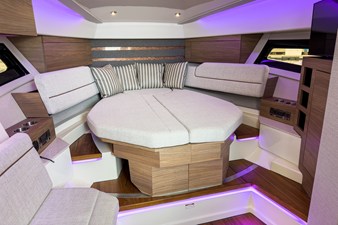 2026 Boston Whaler 365 Conquest 22