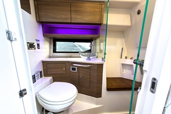 2026 Boston Whaler 365 Conquest 29
