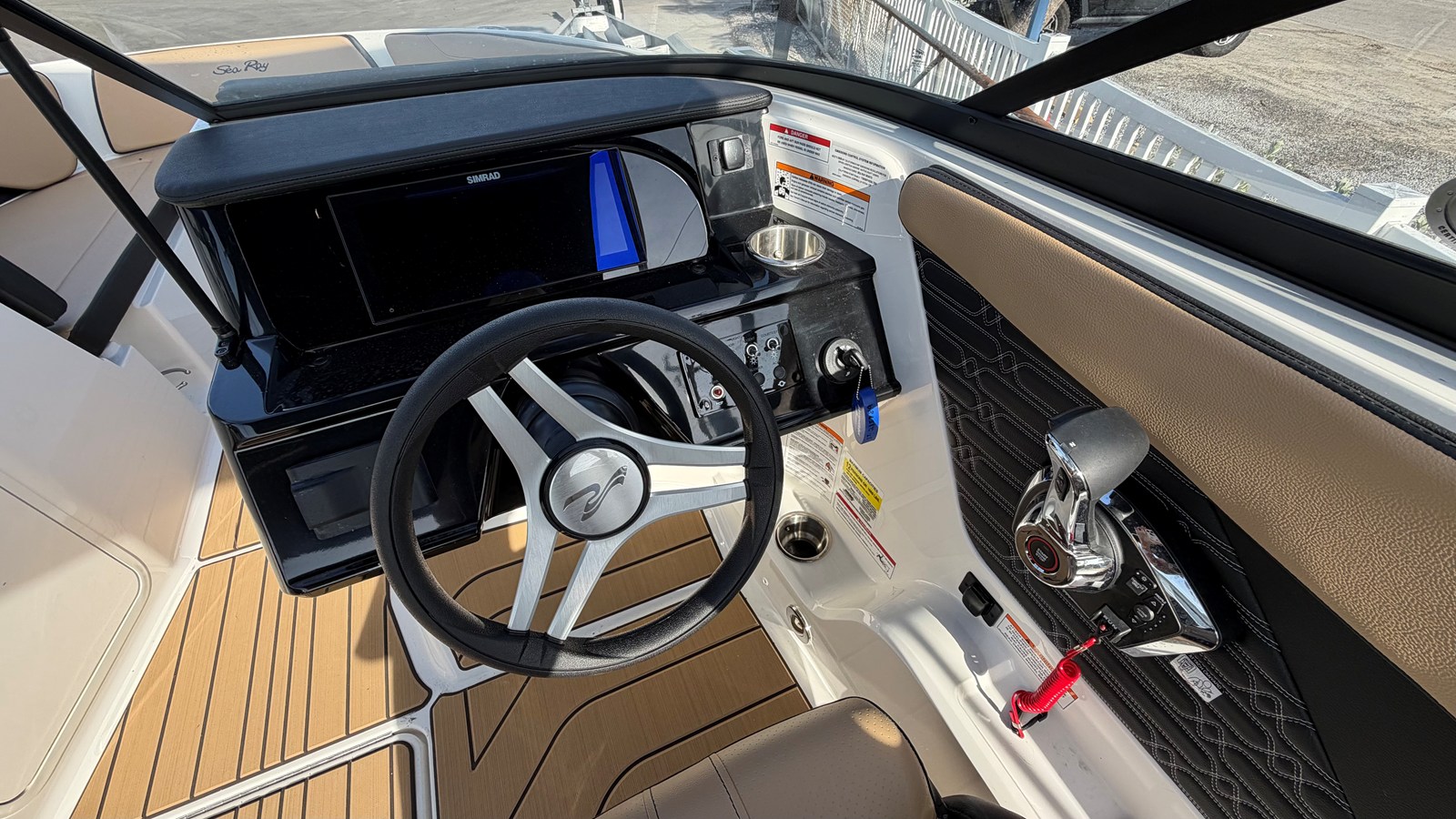 2026 Sea Ray SPX 210 Outboard 14
