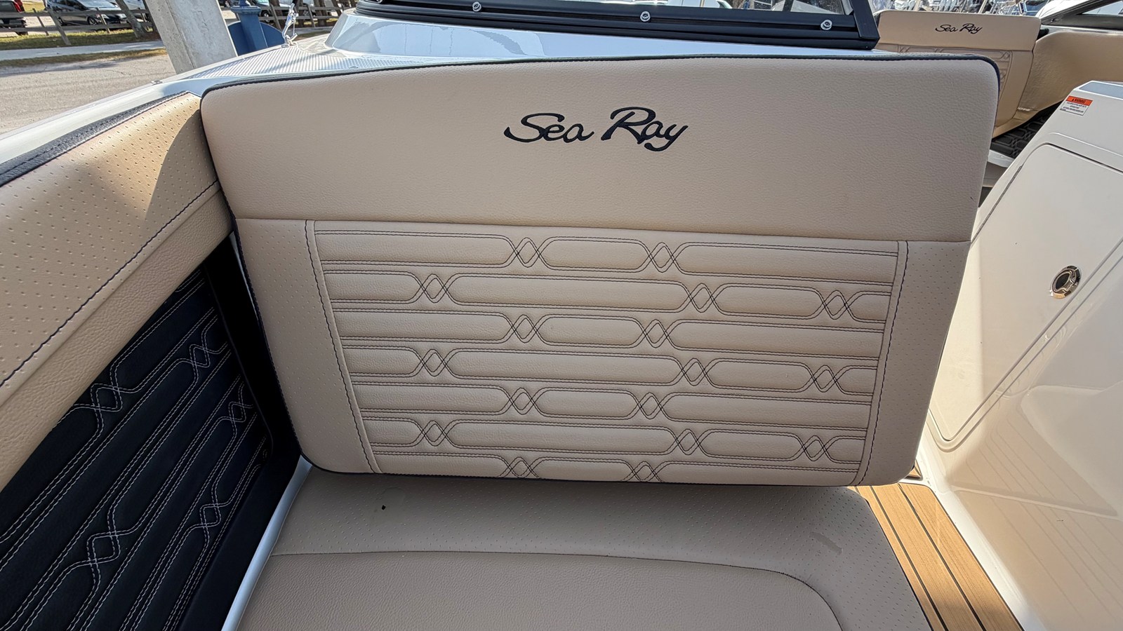 2026 Sea Ray SPX 210 Outboard 20
