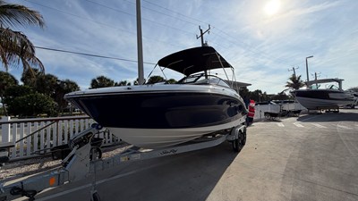 Sea Ray SPX 210 Outboard 2 2026 Sea Ray SPX 210 Outboard 3