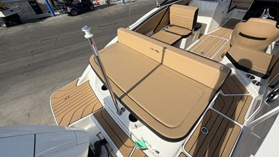 Sea Ray SPX 210 Outboard 3 2026 Sea Ray SPX 210 Outboard 4