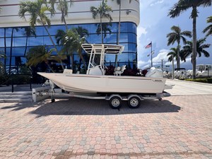 Boston Whaler 210 Montauk 0 2026 Boston Whaler 210 Montauk 1