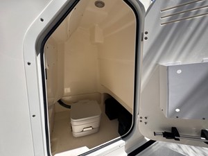 Boston Whaler 210 Montauk 26 2026 Boston Whaler 210 Montauk 27
